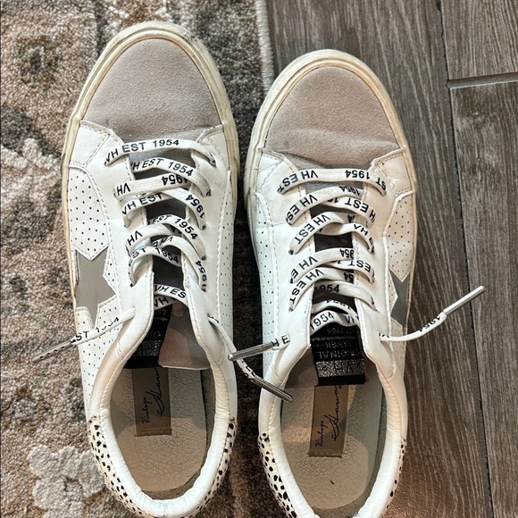 Vintage Havana White and Gray Star Sneakers Size 8 - Picture 2 of 9